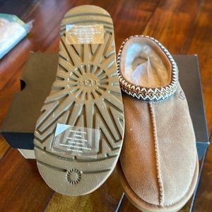Tasman UGG mens size 7 /women’s size 9